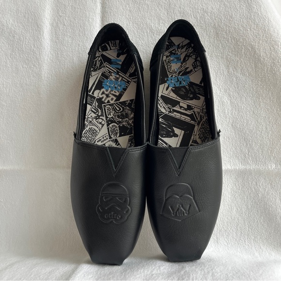 Toms Star Wars slip on shoes size US 11 leather black. Darth Vader/Stormtrooper - Picture 2 of 8